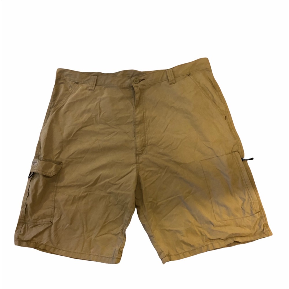 Wrangler Men Shorts. Size 42